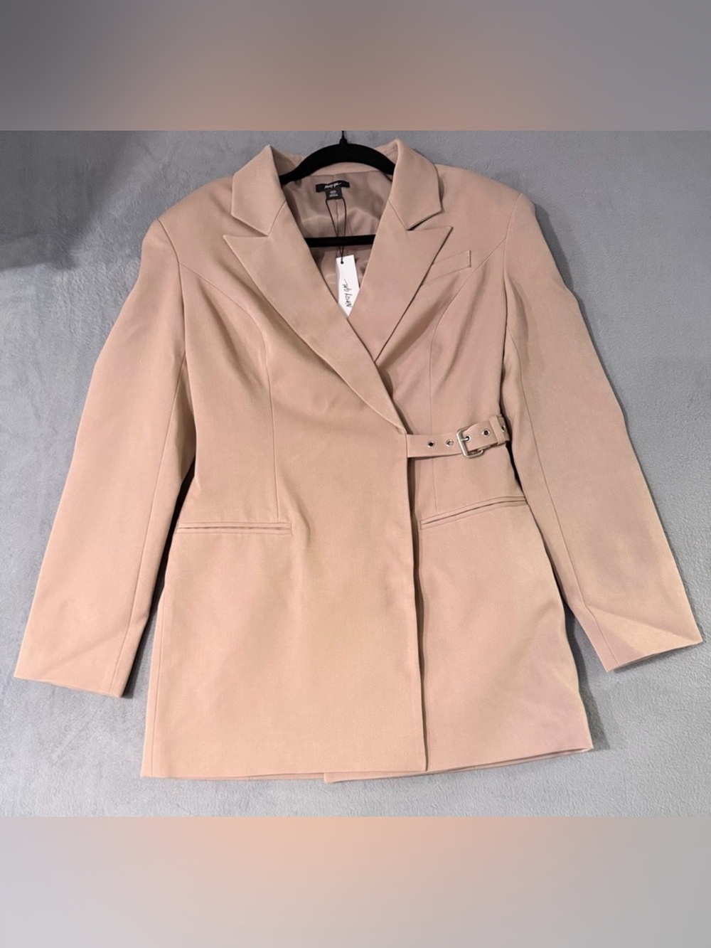 Nasty Gal - Tailored Belted Shoulder Pad Blazer Dress